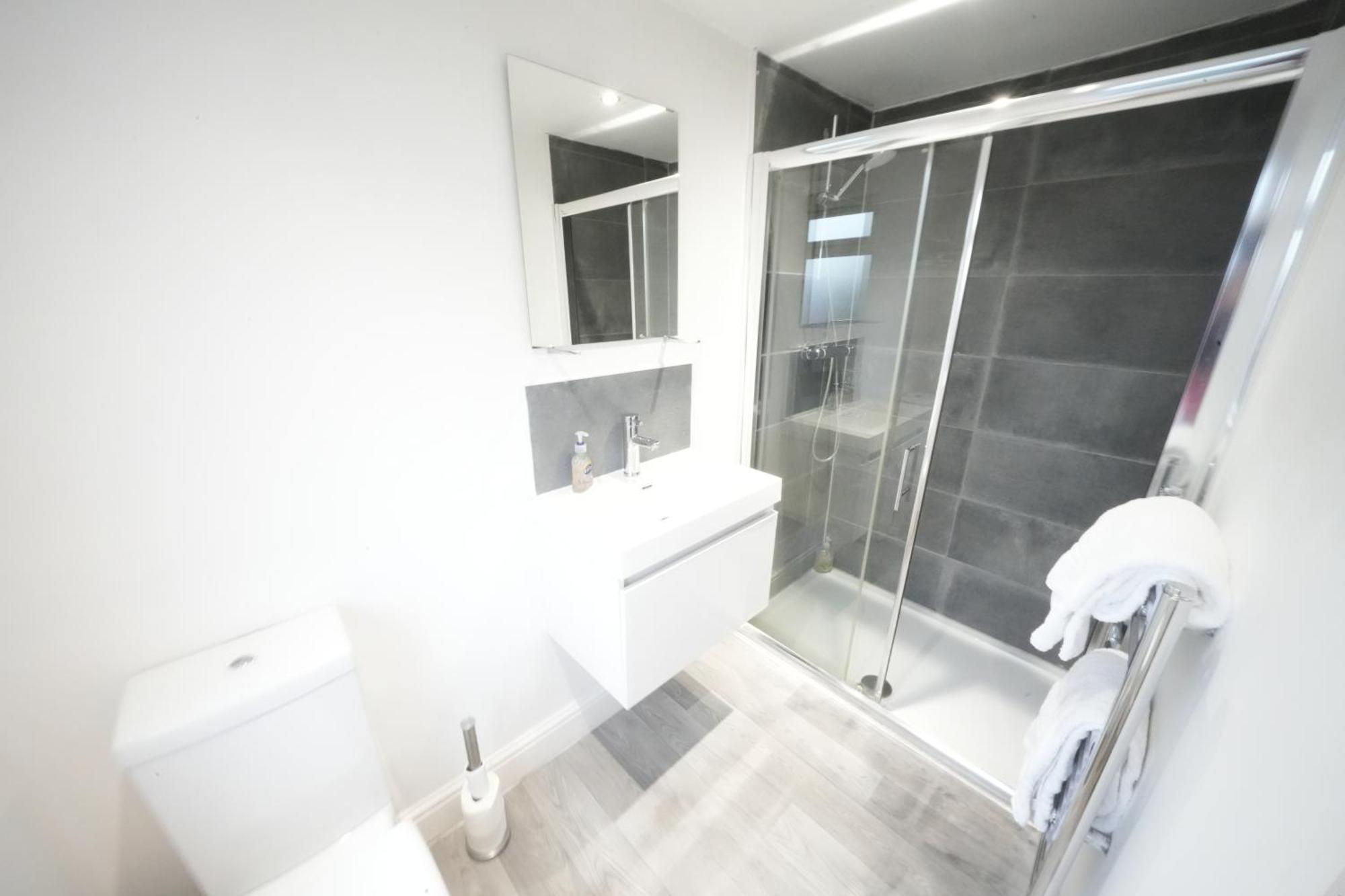 Grand Airport Ensuites Harmondsworth Екстериор снимка