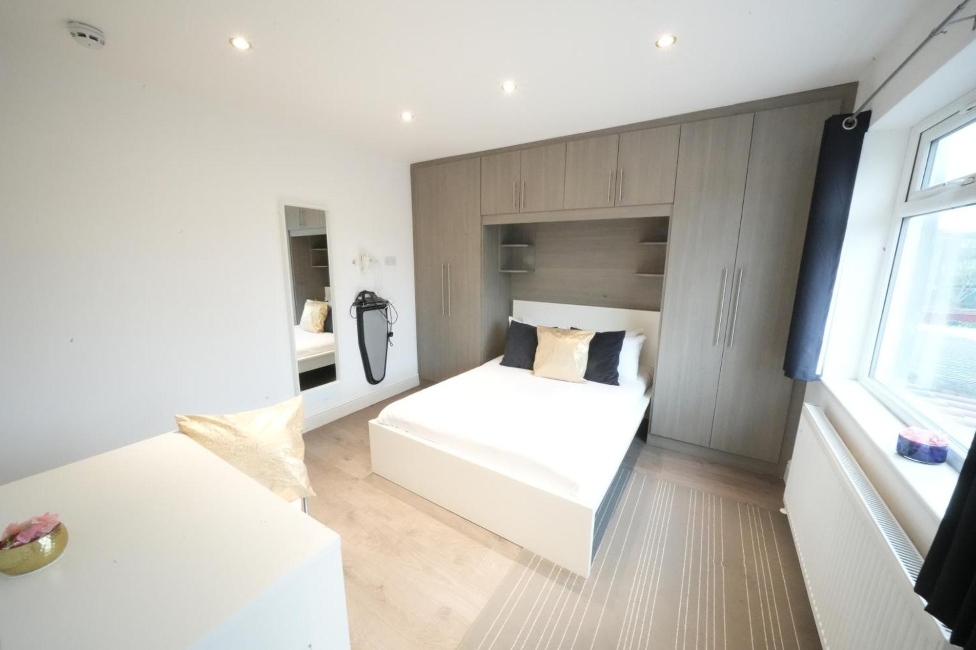 Grand Airport Ensuites Harmondsworth Екстериор снимка