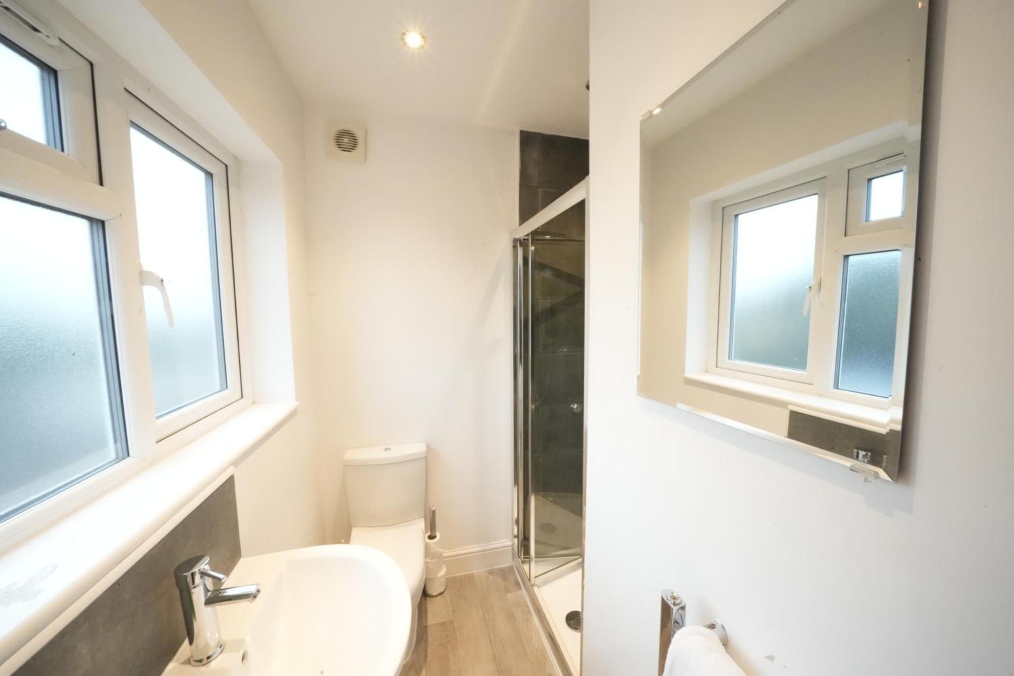 Grand Airport Ensuites Harmondsworth Екстериор снимка