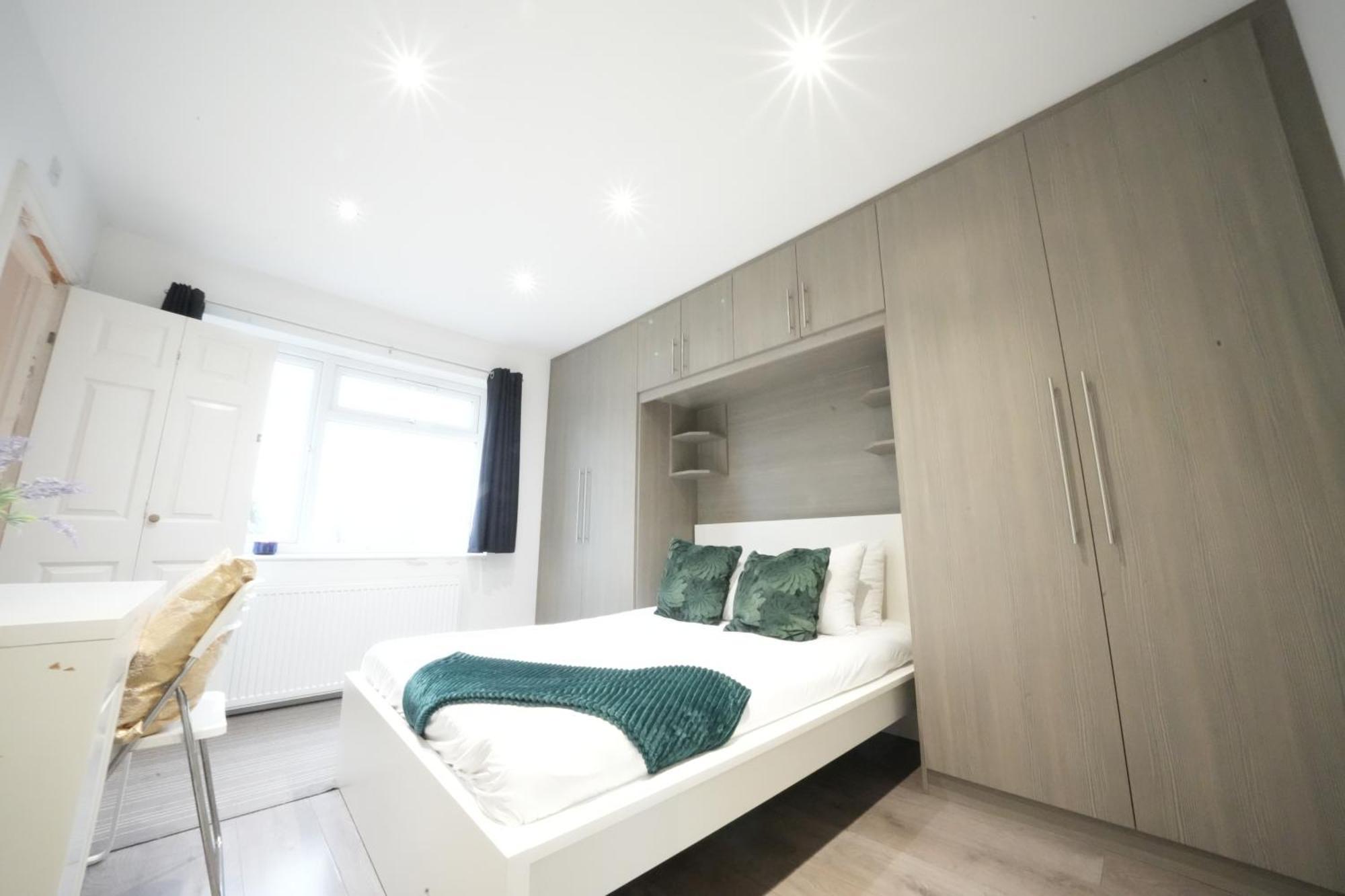 Grand Airport Ensuites Harmondsworth Екстериор снимка